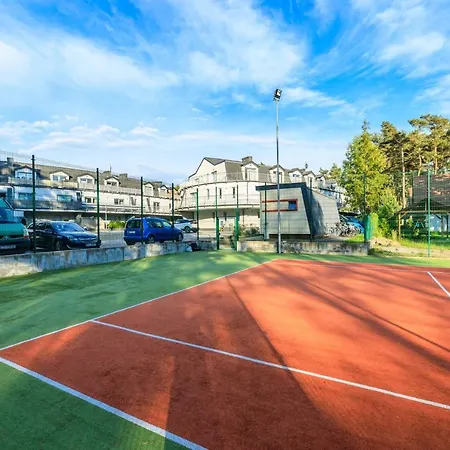 Fregata Z Basenem Zewnetrznym- -sannel For Rent Apartamento Pobierowo